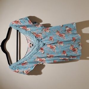 Mossimo Low Cut Floral Lace Top - L